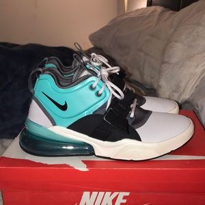 SUPER HOT!!! NIKE AIR FORCE 270 - HYPER JADE